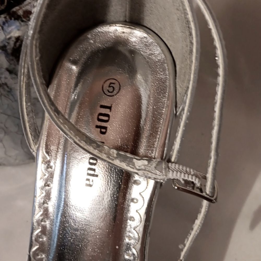 TOP Moda Silver Heels - Picture 4 of 12